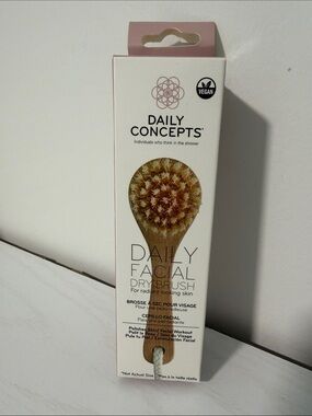 Daily Concepts Daily Facial Dry Brush - Brand New